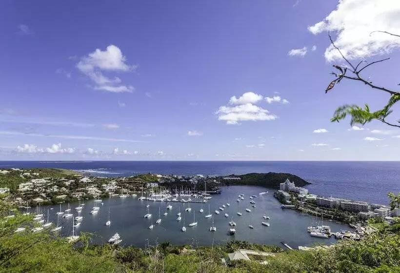 هتل Princess Heights Luxury Condo