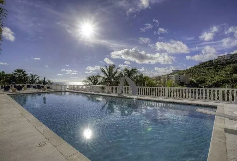 هتل Princess Heights Luxury Condo