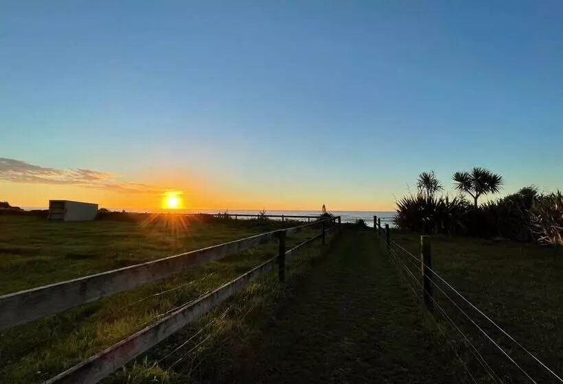 호텔 Shining Star Beachfront Accommodation