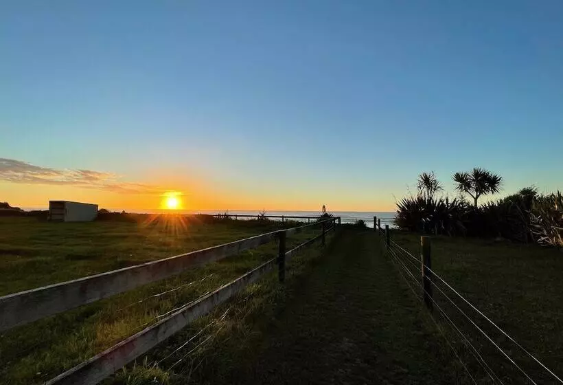 호텔 Shining Star Beachfront Accommodation