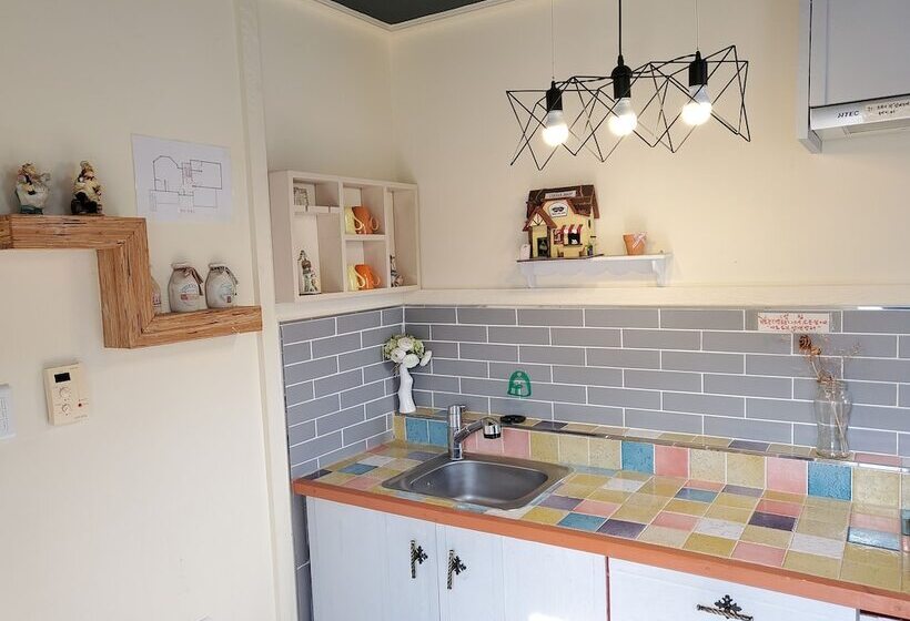 Olive Vanilla Pension