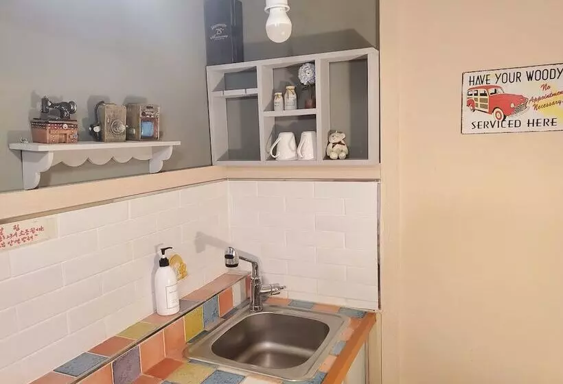 Olive Vanilla Pension