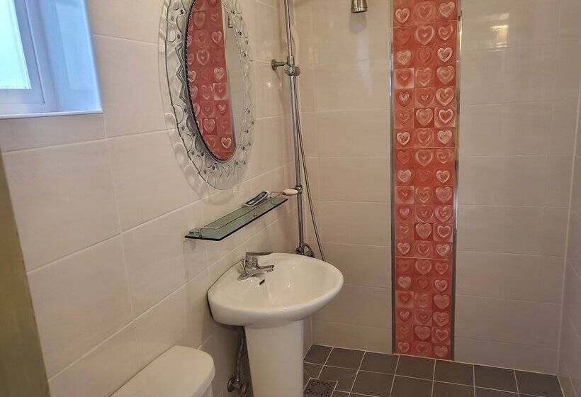 Olive Vanilla Pension