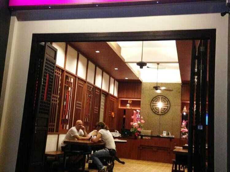 호텔 Karon Sino House