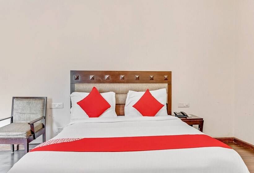 فندق Oyo Flagship 5912 Near Sikanderpur