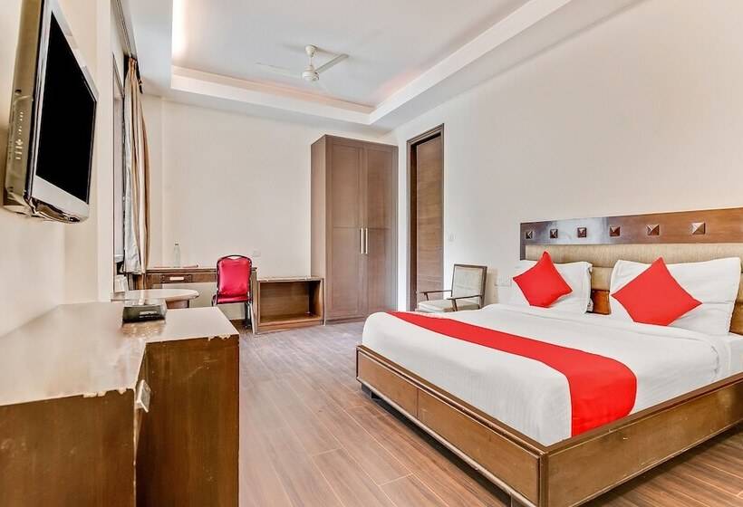 فندق Oyo Flagship 5912 Near Sikanderpur