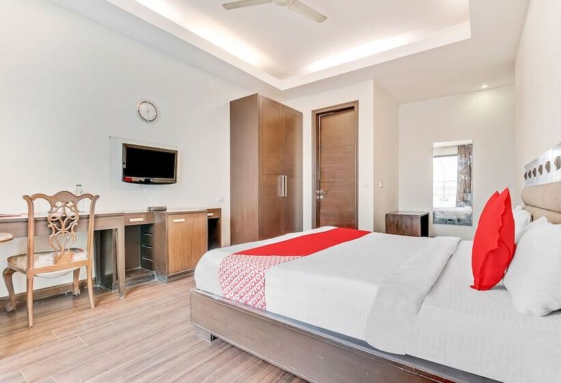 فندق Oyo Flagship 5912 Near Sikanderpur