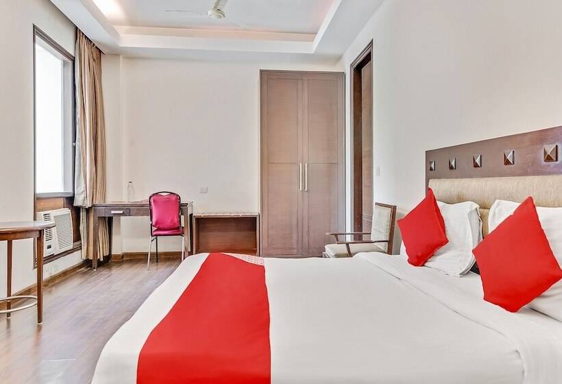 فندق Oyo Flagship 5912 Near Sikanderpur