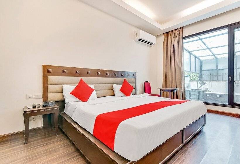 فندق Oyo Flagship 5912 Near Sikanderpur