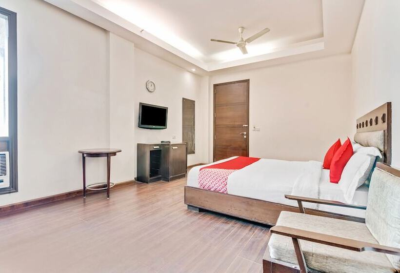 فندق Oyo Flagship 5912 Near Sikanderpur