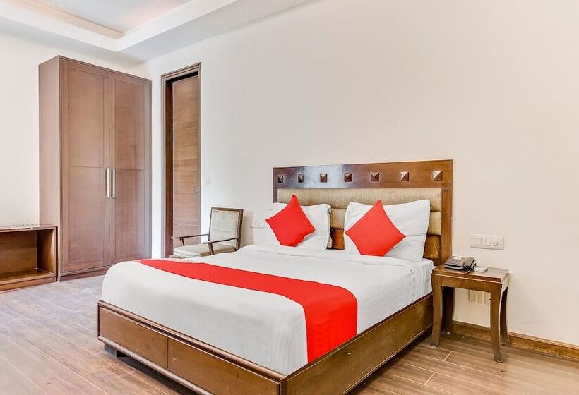 فندق Oyo Flagship 5912 Near Sikanderpur