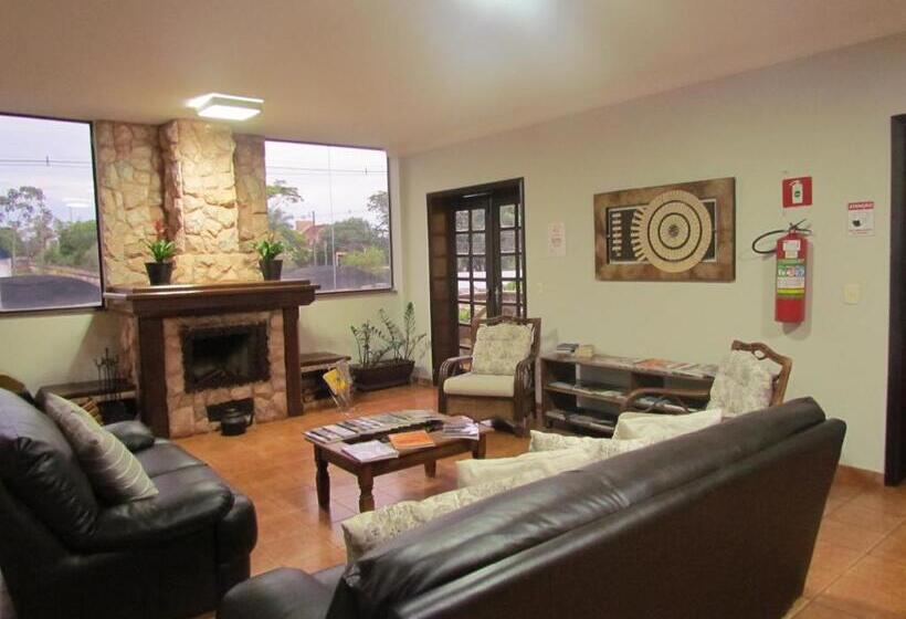 هتل Pousada Villa Guimaraes