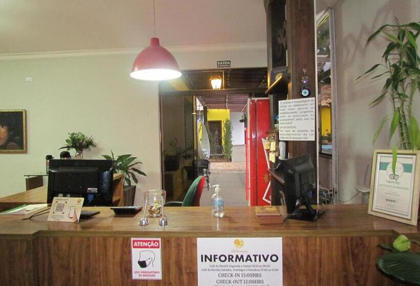 هتل Pousada Villa Guimaraes