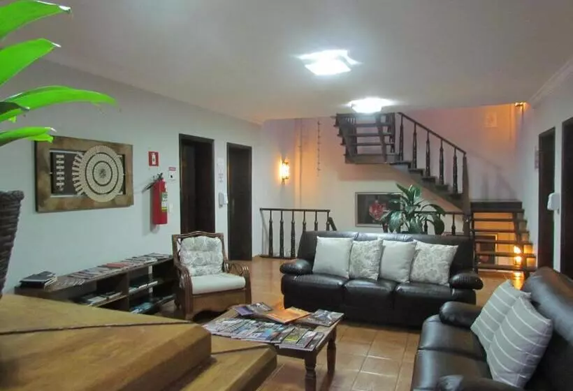 ホテル Pousada Villa Guimaraes