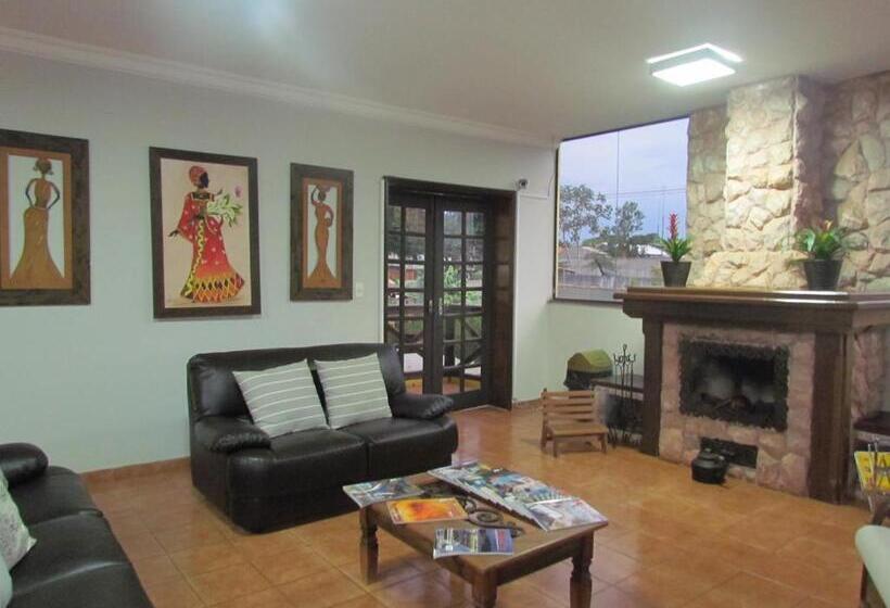 هتل Pousada Villa Guimaraes