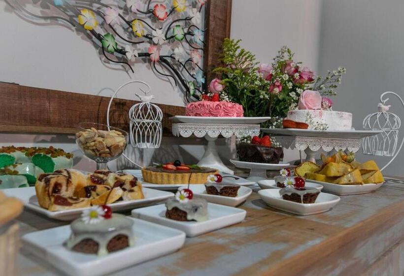 هتل Pousada Villa Guimaraes