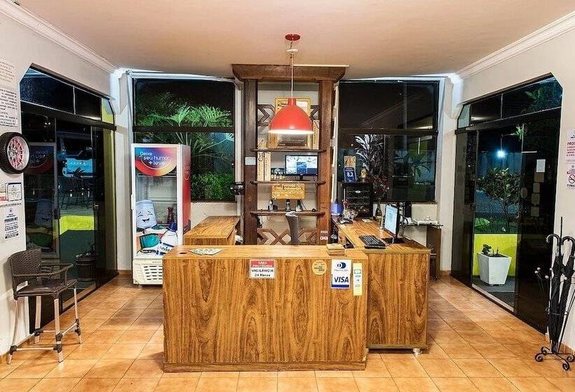 هتل Pousada Villa Guimaraes