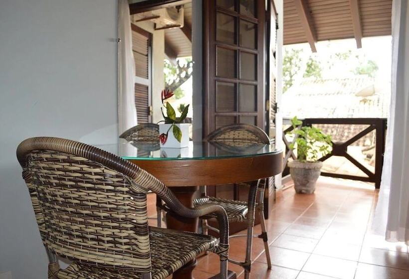 هتل Pousada Villa Guimaraes