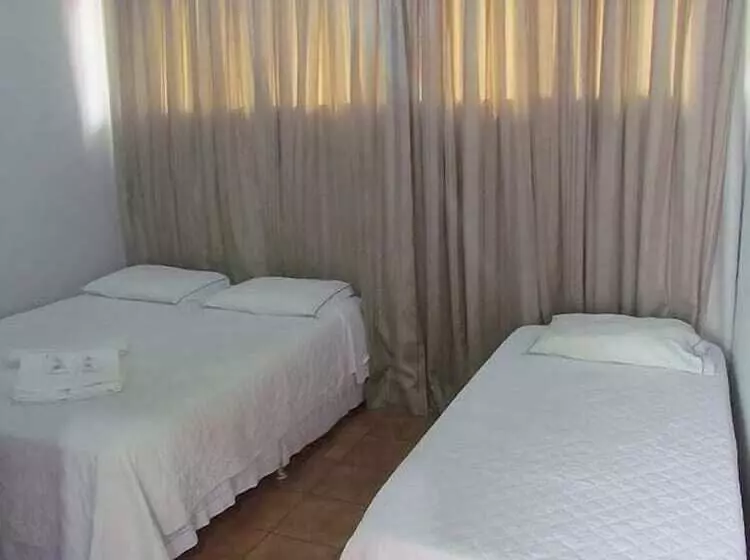 ホテル Pousada Villa Guimaraes