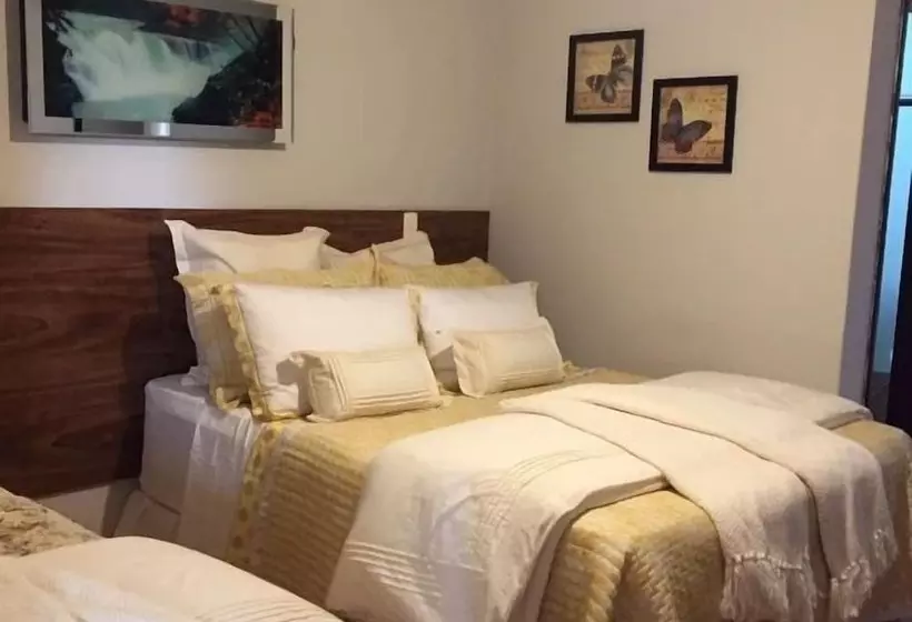 ホテル Pousada Villa Guimaraes