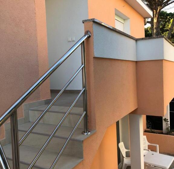 پانسیون Apartmans And Rooms Slavica