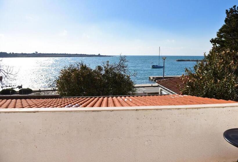 پانسیون Apartmans And Rooms Slavica