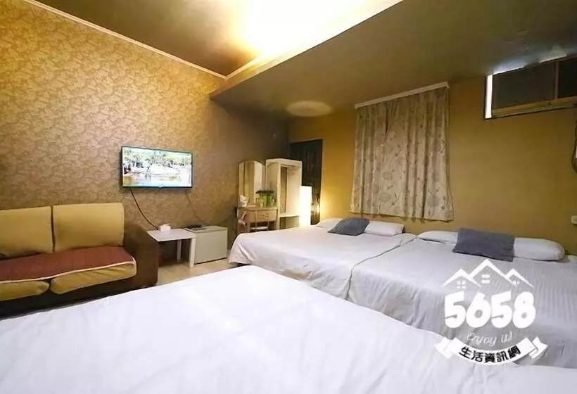 پانسیون Taichung Fengjia Duduhouse