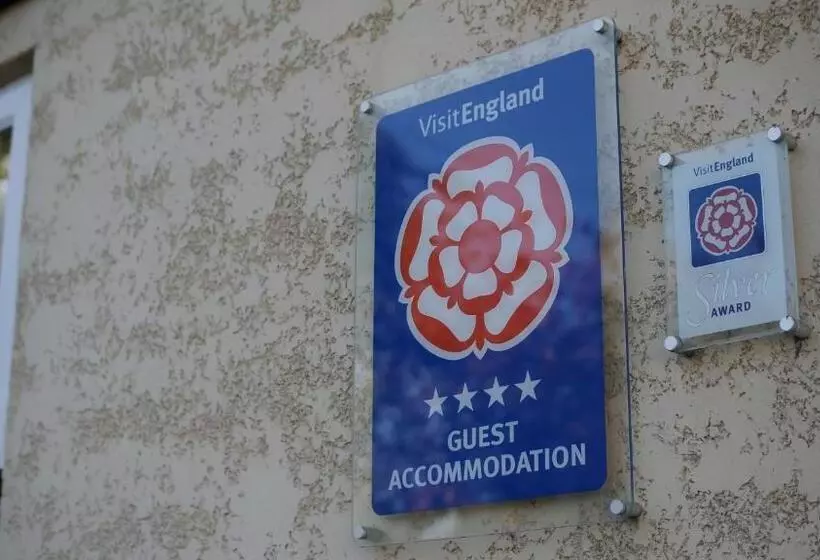 Pensió Thomas Wright House