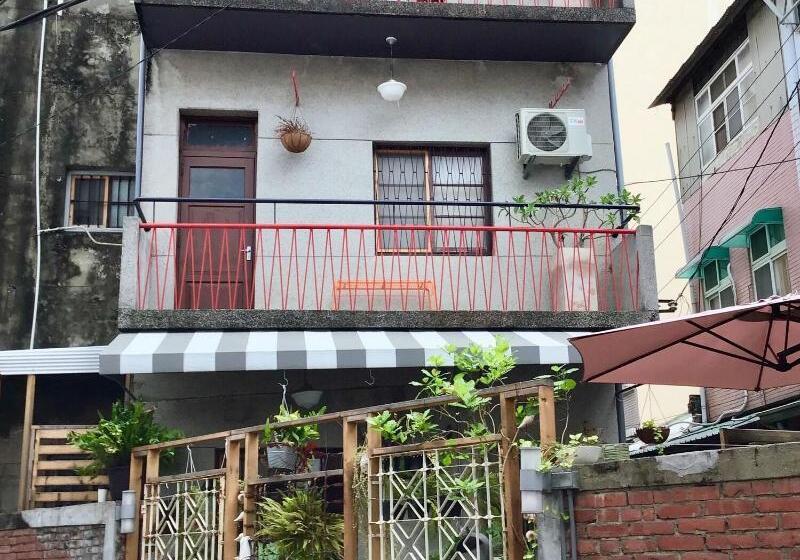 پانسیون Une Famille Tainan B&b