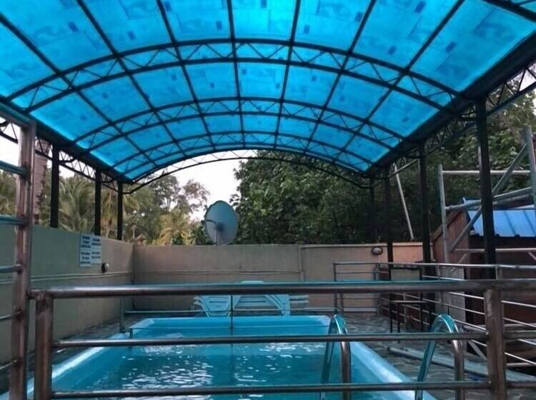 هتل Gravier Lodge