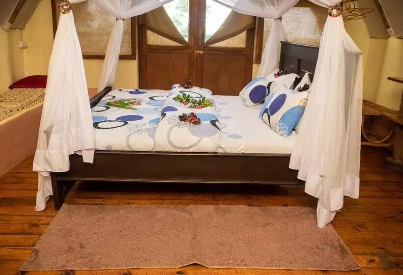 هتل Karama Lodge & Spa