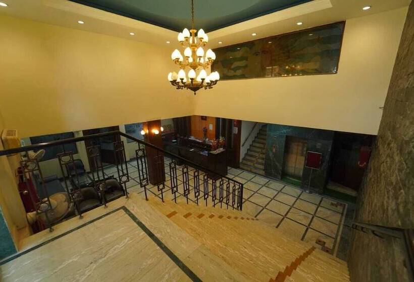 בית מלון כפרי Saket