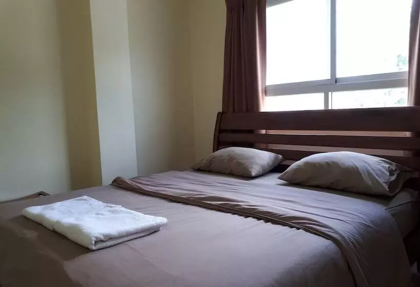 Hotelli Wattana House