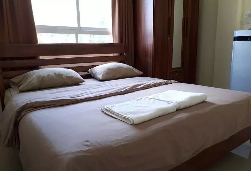 Hotelli Wattana House