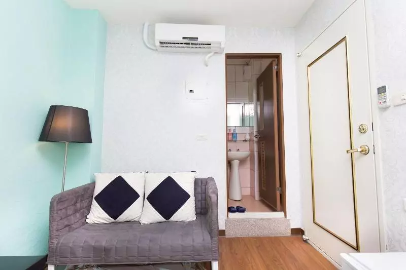 پانسیون Dayhouse