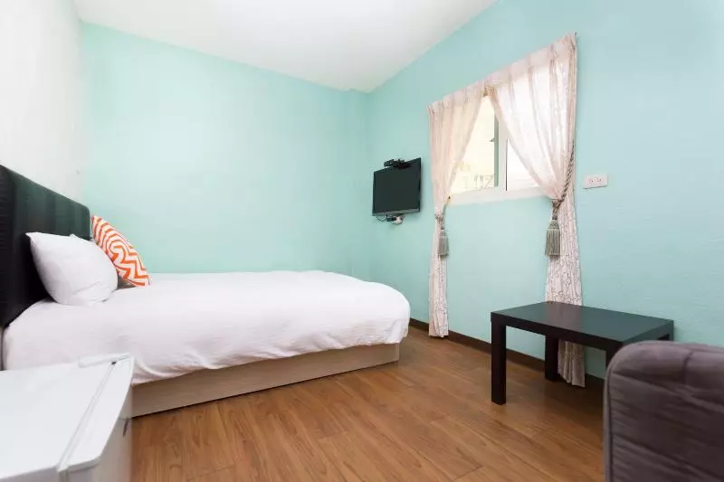 پانسیون Dayhouse