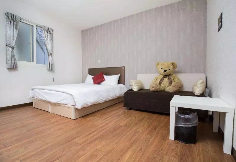 پانسیون Dayhouse