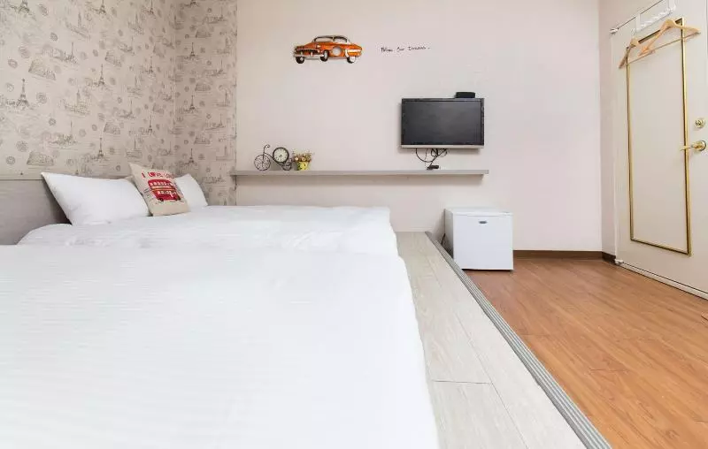 پانسیون Dayhouse