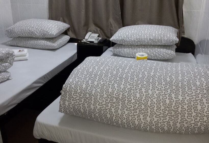 پانسیون Tom's Guest House