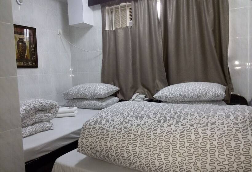 پانسیون Tom's Guest House