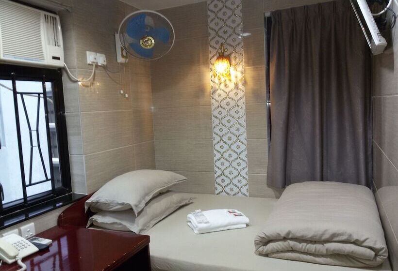 پانسیون Tom's Guest House