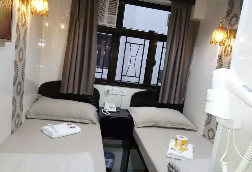 پانسیون Tom's Guest House