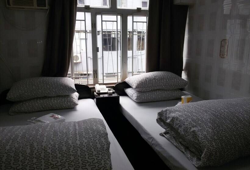 پانسیون Tom's Guest House