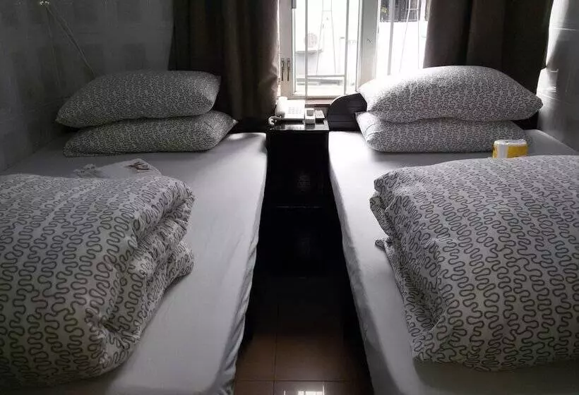 پانسیون Tom's Guest House