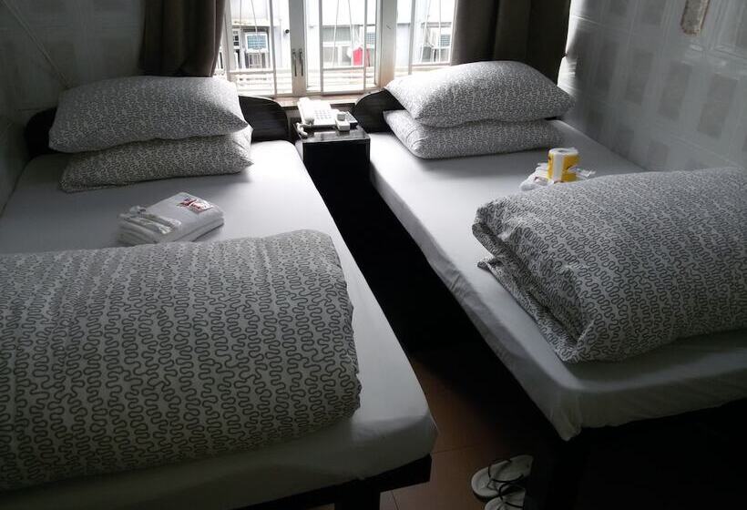 پانسیون Tom's Guest House