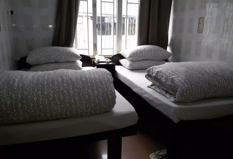 پانسیون Tom's Guest House