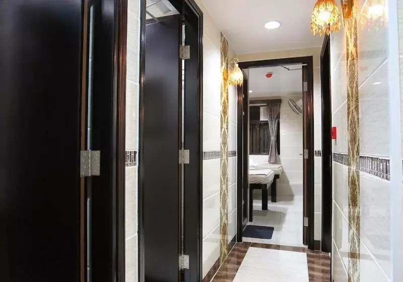 پانسیون Tom's Guest House