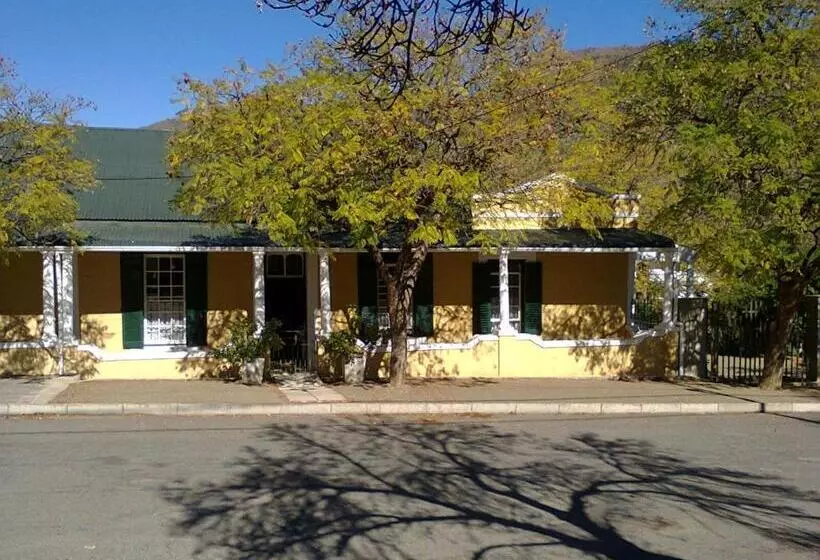 Majatalo Trackers Inn