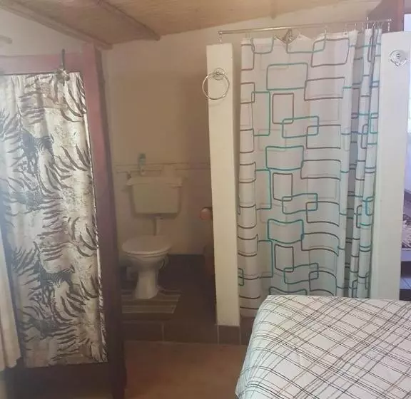 Majatalo Trackers Inn