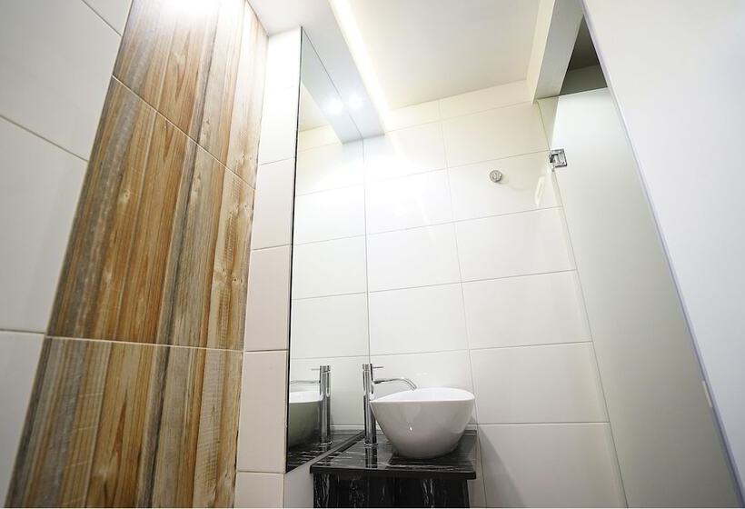 The Lively Hotel Kualanamu Airport Medan